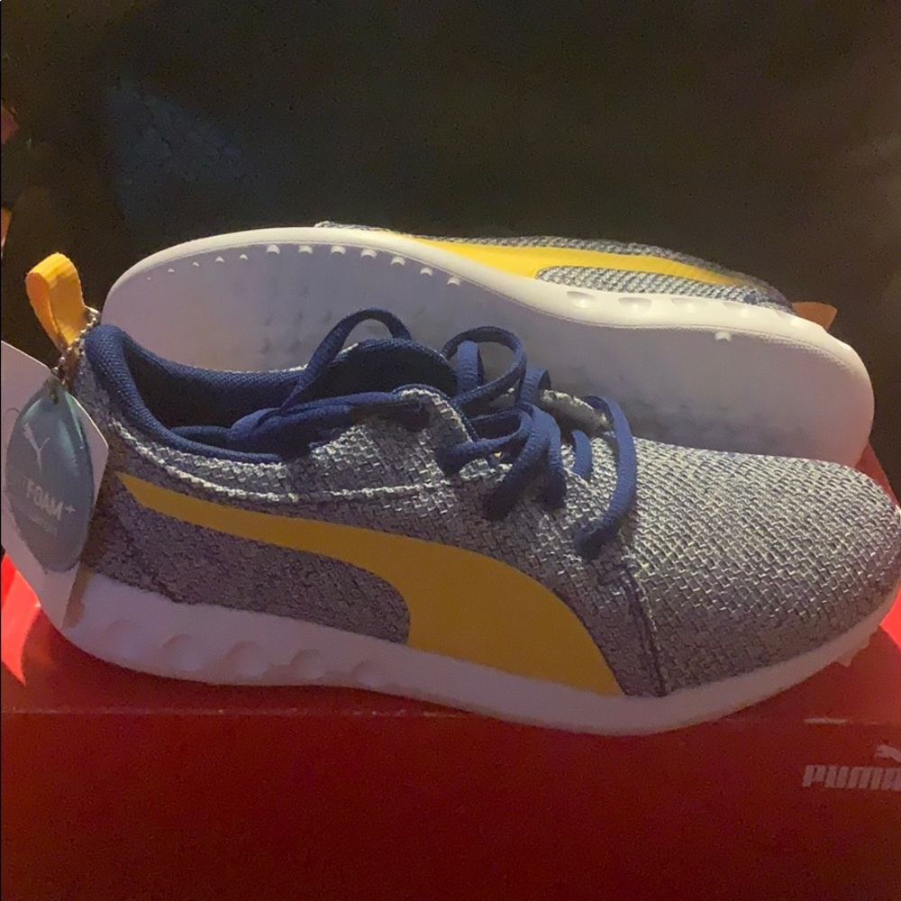 Puma Size 6.5 sneakers juniors